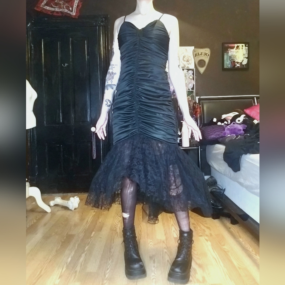 🖤Vintage Early 80s Sylvia Ann Gothic Fishtail Dress🖤